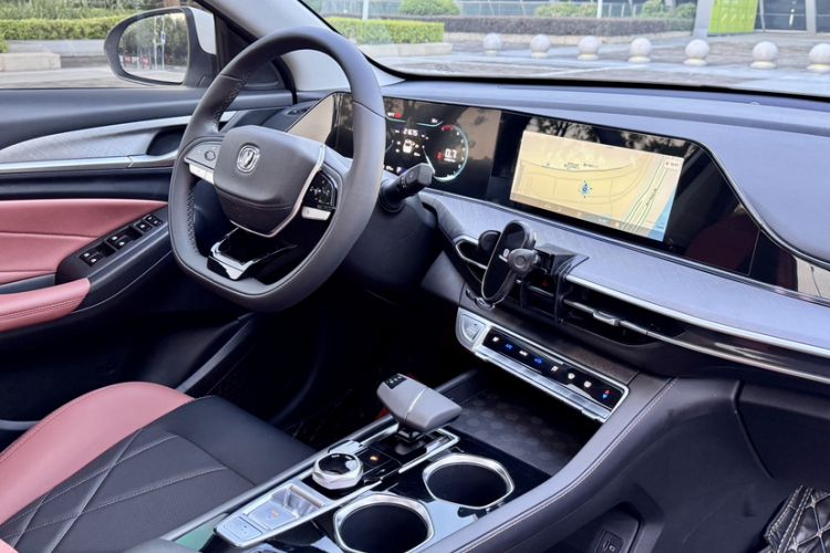 Used CHANGAN Eado 2023 Changan Edition PLUS Blue Whale NE 1.4T GDI DCT Prestige Version Interior 12