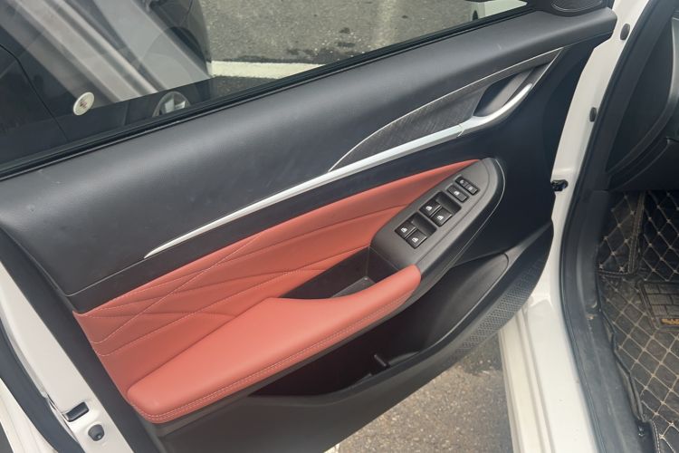Used CHANGAN Eado 2023 Changan Edition PLUS Blue Whale NE 1.4T GDI DCT Prestige Version Interior 2