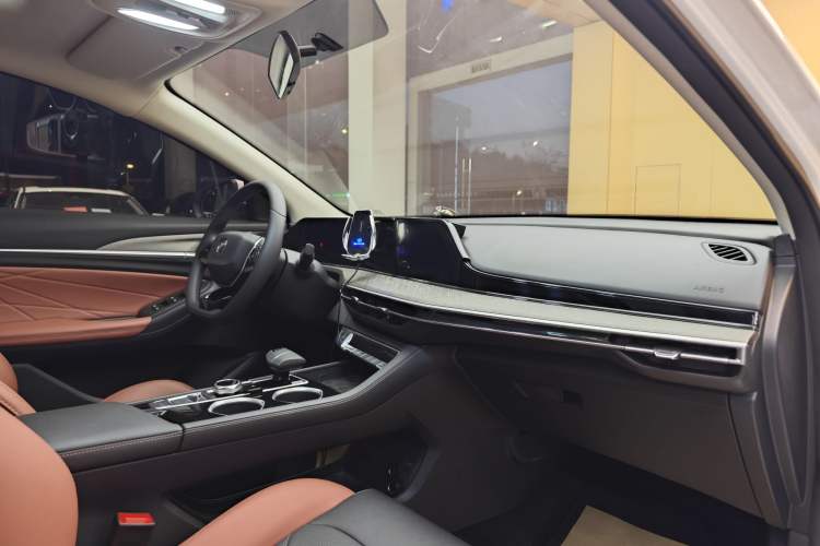 Used CHANGAN Eado 2023 Changan Edition PLUS Blue Whale NE 1.4T GDI DCT Prestige Version Interior 2