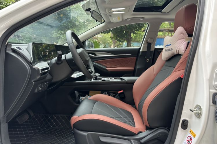Used CHANGAN Eado 2023 Changan Edition PLUS Blue Whale NE 1.4T GDI DCT Prestige Version Interior 2