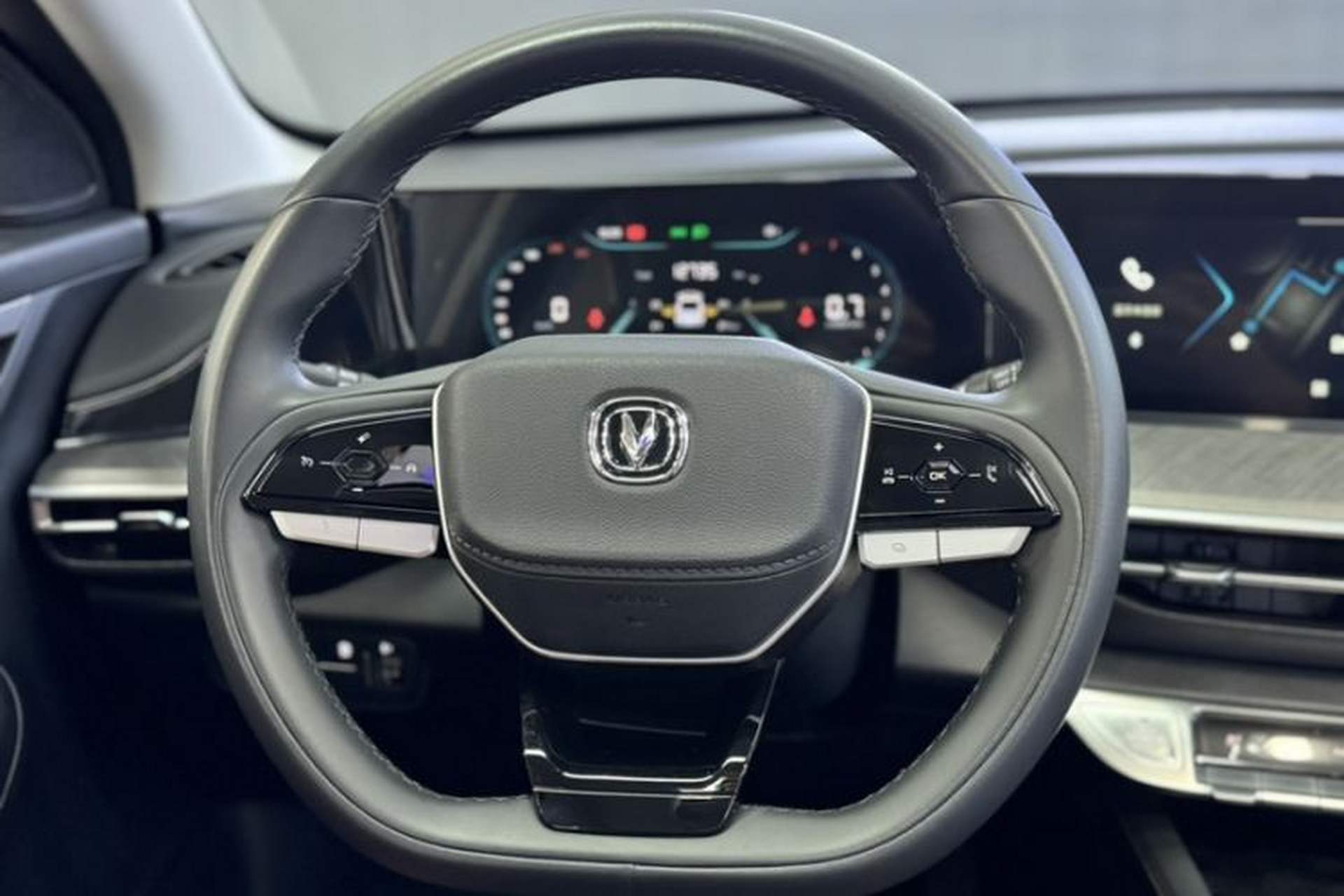 Used CHANGAN Eado 2023 Changan Edition PLUS Blue Whale NE 1.4T GDI DCT Prestige Version Interior 2