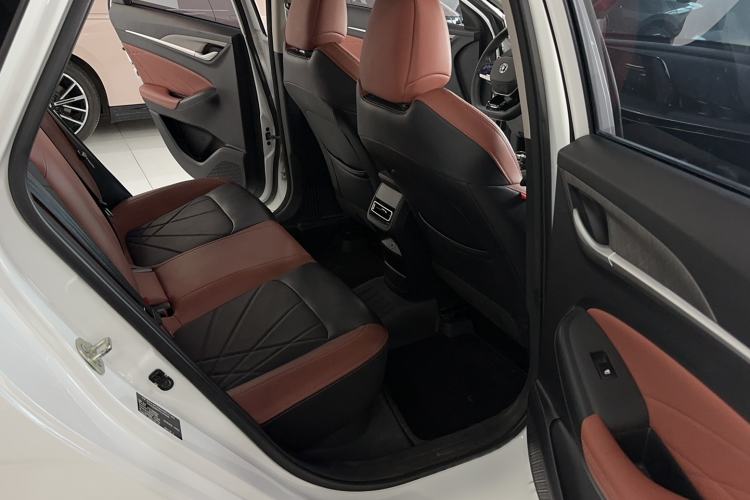 Used CHANGAN Eado 2023 Changan Edition PLUS Blue Whale NE 1.4T GDI DCT Prestige Version Interior 2