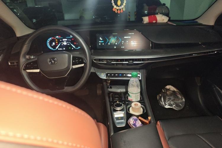 Used CHANGAN Eado 2023 Changan Edition PLUS Blue Whale NE 1.4T GDI DCT Prestige Version Interior 2
