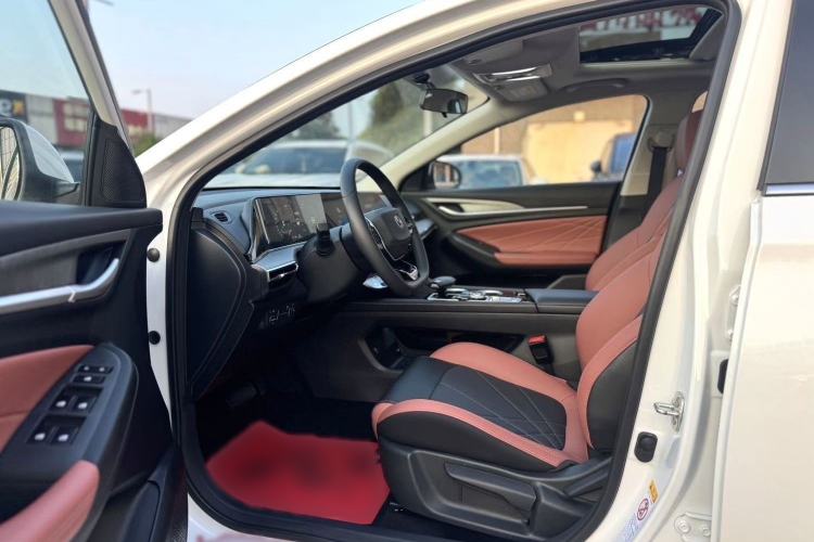 Used CHANGAN Eado 2023 Changan Edition PLUS Blue Whale NE 1.4T GDI DCT Prestige Version Interior 2