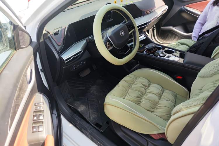 Used CHANGAN Eado 2023 Changan Edition PLUS Blue Whale NE 1.4T GDI DCT Prestige Version Interior 3