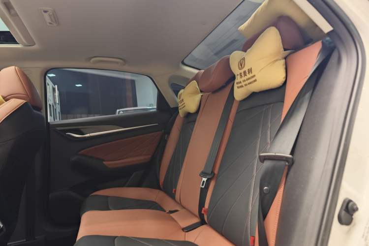 Used CHANGAN Eado 2023 Changan Edition PLUS Blue Whale NE 1.4T GDI DCT Prestige Version Interior 3