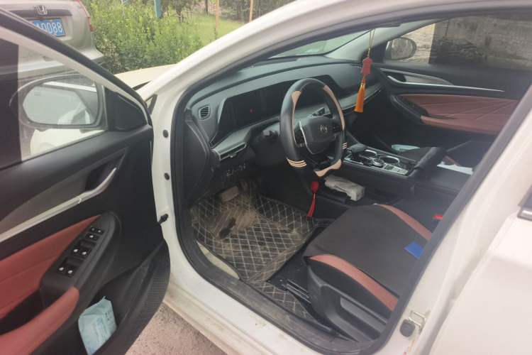 Used CHANGAN Eado 2023 Changan Edition PLUS Blue Whale NE 1.4T GDI DCT Prestige Version Interior 3