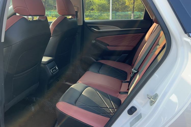Used CHANGAN Eado 2023 Changan Edition PLUS Blue Whale NE 1.4T GDI DCT Prestige Version Interior 3