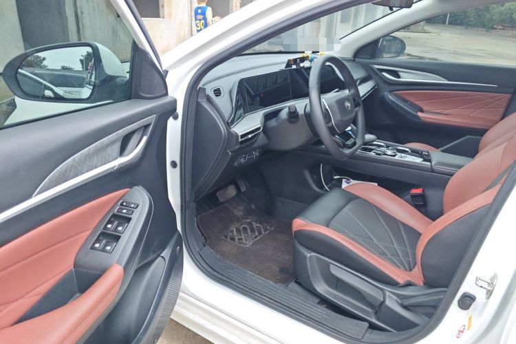 Used CHANGAN Eado 2023 Changan Edition PLUS Blue Whale NE 1.4T GDI DCT Prestige Version Interior 3
