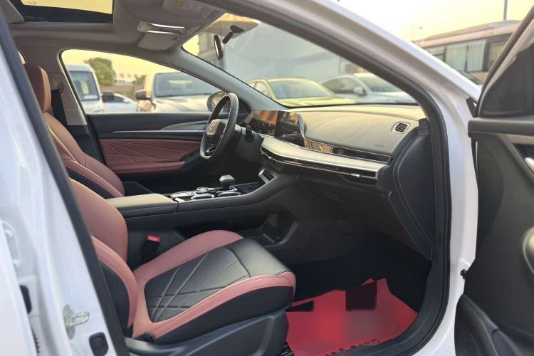 Used CHANGAN Eado 2023 Changan Edition PLUS Blue Whale NE 1.4T GDI DCT Prestige Version Interior 3