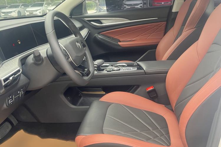 Used CHANGAN Eado 2023 Changan Edition PLUS Blue Whale NE 1.4T GDI DCT Prestige Version Interior 3