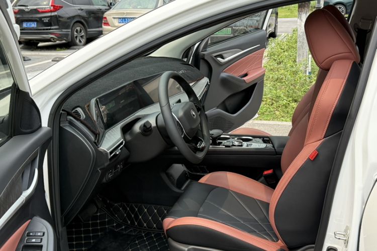 Used CHANGAN Eado 2023 Changan Edition PLUS Blue Whale NE 1.4T GDI DCT Prestige Version Interior 4