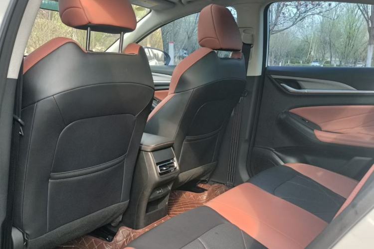 Used CHANGAN Eado 2023 Changan Edition PLUS Blue Whale NE 1.4T GDI DCT Prestige Version Interior 4