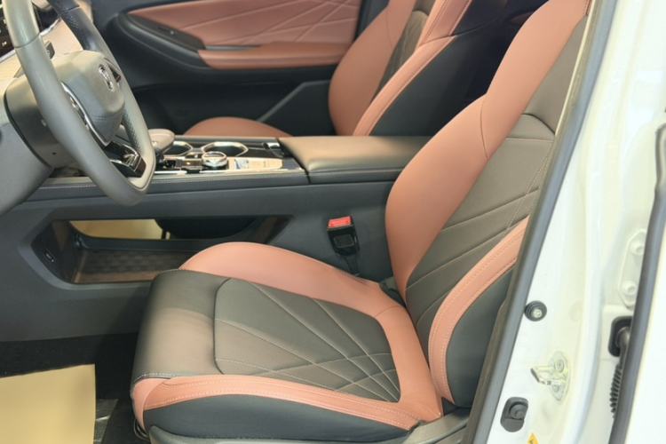 Used CHANGAN Eado 2023 Changan Edition PLUS Blue Whale NE 1.4T GDI DCT Prestige Version Interior 4