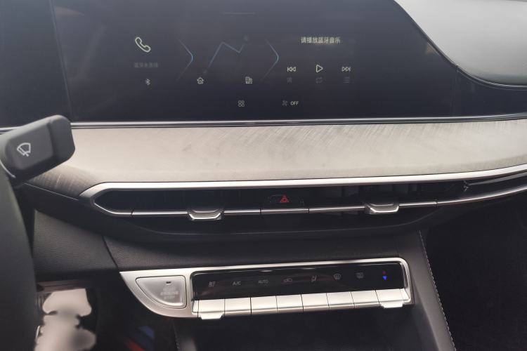 Used CHANGAN Eado 2023 Changan Edition PLUS Blue Whale NE 1.4T GDI DCT Prestige Version Interior 5