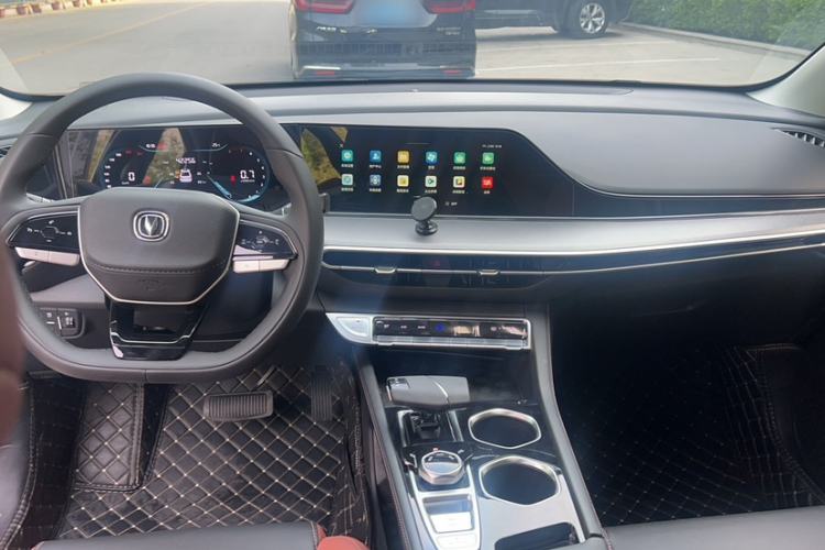 Used CHANGAN Eado 2023 Changan Edition PLUS Blue Whale NE 1.4T GDI DCT Prestige Version Interior 5