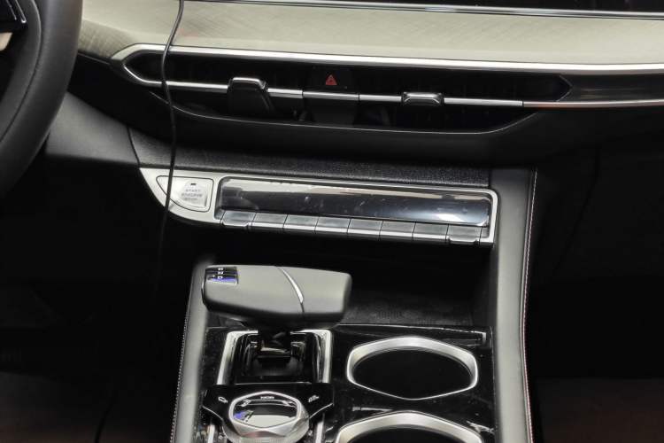 Used CHANGAN Eado 2023 Changan Edition PLUS Blue Whale NE 1.4T GDI DCT Prestige Version Interior 6