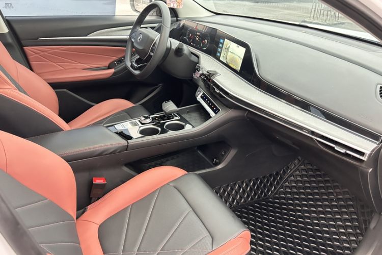 Used CHANGAN Eado 2023 Changan Edition PLUS Blue Whale NE 1.4T GDI DCT Prestige Version Interior 6