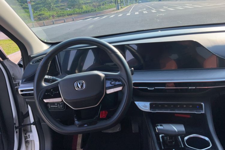 Used CHANGAN Eado 2023 Changan Edition PLUS Blue Whale NE 1.4T GDI DCT Prestige Version Interior 6