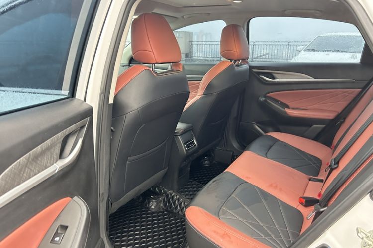 Used CHANGAN Eado 2023 Changan Edition PLUS Blue Whale NE 1.4T GDI DCT Prestige Version Interior 7