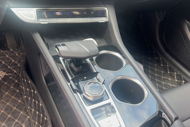 Used CHANGAN Eado 2023 Changan Edition PLUS Blue Whale NE 1.4T GDI DCT Prestige Version Interior 9
