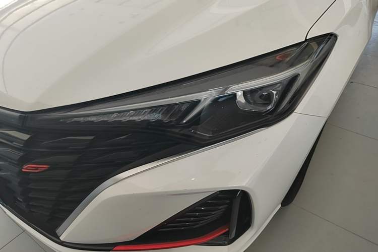 Used CHANGAN Eado 2023 Changan Edition PLUS Blue Whale NE 1.4T GDI DCT Prestige Version Left Front Headlight