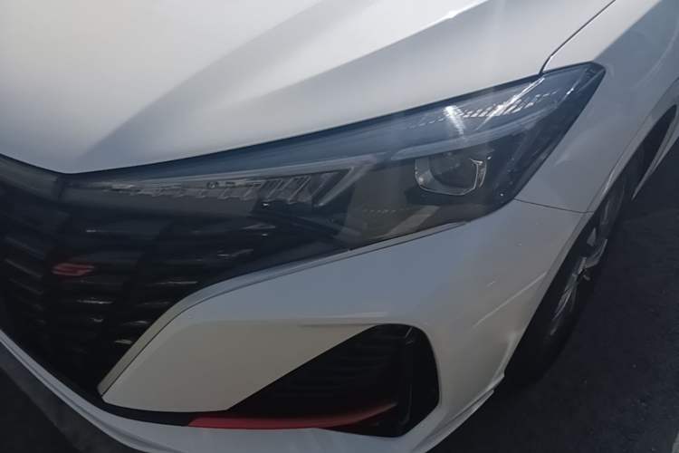 Used CHANGAN Eado 2023 Changan Edition PLUS Blue Whale NE 1.4T GDI DCT Prestige Version Left Front Headlight