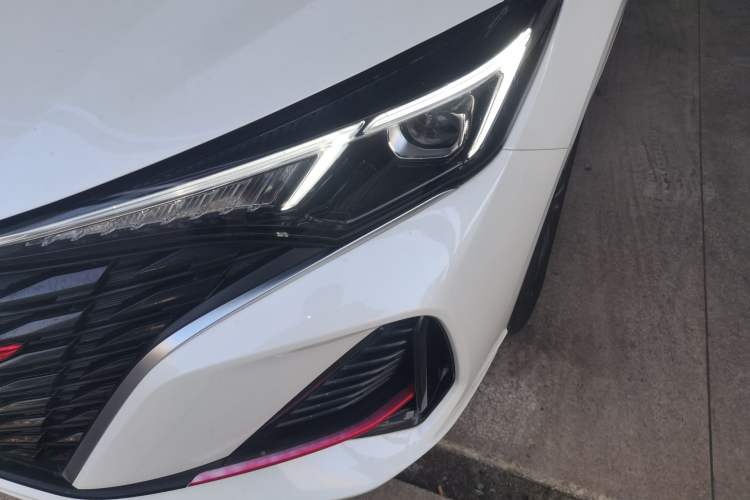 Used CHANGAN Eado 2023 Changan Edition PLUS Blue Whale NE 1.4T GDI DCT Prestige Version Left Front Headlight