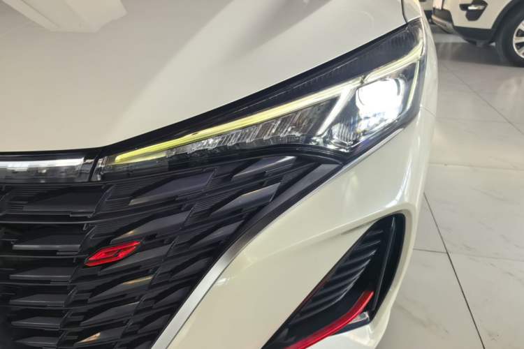 Used CHANGAN Eado 2023 Changan Edition PLUS Blue Whale NE 1.4T GDI DCT Prestige Version Left Front Headlight