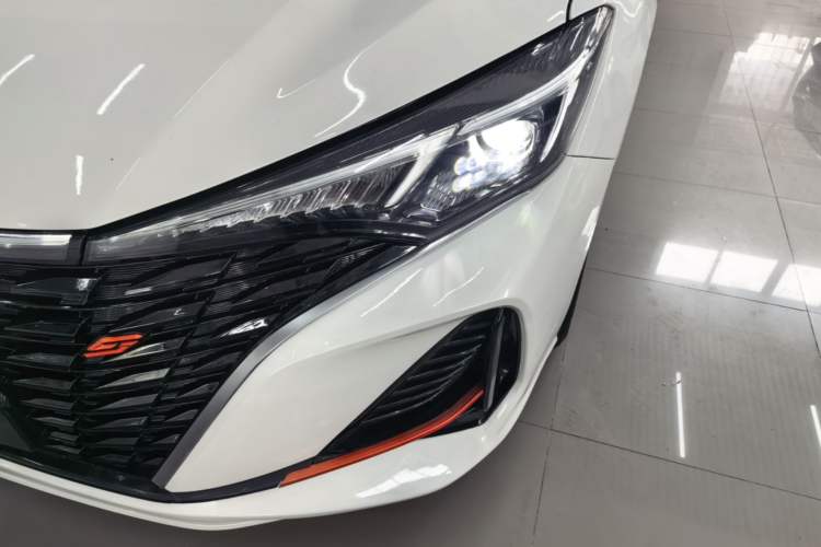Used CHANGAN Eado 2023 Changan Edition PLUS Blue Whale NE 1.4T GDI DCT Prestige Version Left Front Headlight