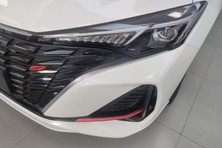 Used CHANGAN Eado 2023 Changan Edition PLUS Blue Whale NE 1.4T GDI DCT Prestige Version Left Front Headlight