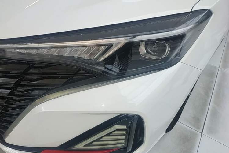 Used CHANGAN Eado 2023 Changan Edition PLUS Blue Whale NE 1.4T GDI DCT Prestige Version Left Front Headlight