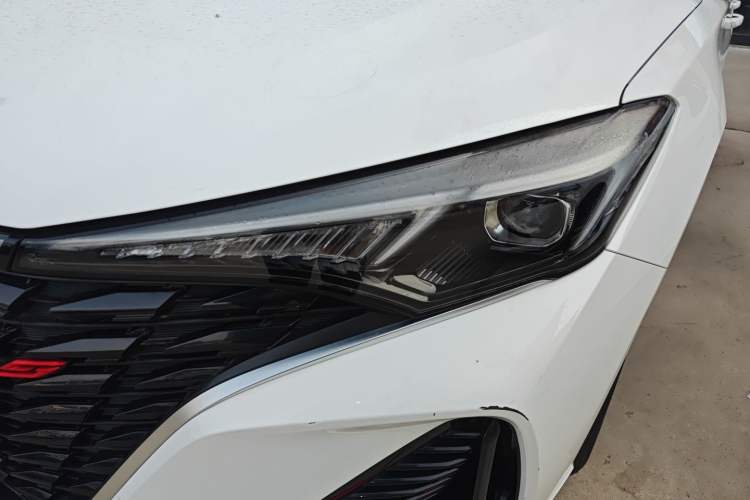 Used CHANGAN Eado 2023 Changan Edition PLUS Blue Whale NE 1.4T GDI DCT Prestige Version Left Front Headlight