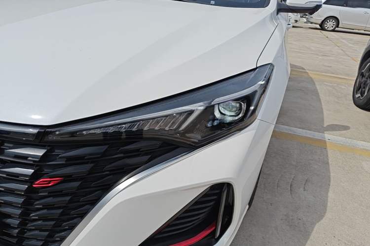Used CHANGAN Eado 2023 Changan Edition PLUS Blue Whale NE 1.4T GDI DCT Prestige Version Left Front Headlight