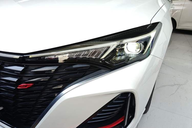 Used CHANGAN Eado 2023 Changan Edition PLUS Blue Whale NE 1.4T GDI DCT Prestige Version Left Front Headlight