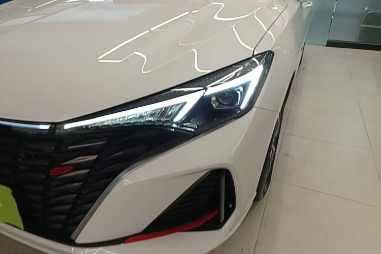 Used CHANGAN Eado 2023 Changan Edition PLUS Blue Whale NE 1.4T GDI DCT Prestige Version Left Front Headlight