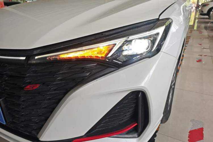 Used CHANGAN Eado 2023 Changan Edition PLUS Blue Whale NE 1.4T GDI DCT Prestige Version Left Front Headlight