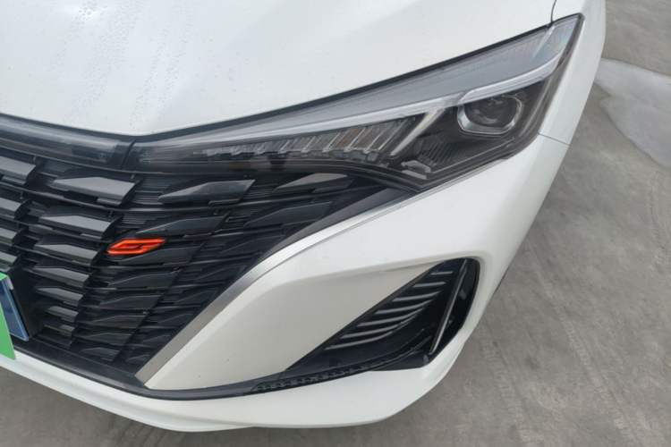 Used CHANGAN Eado 2023 Changan Edition PLUS Blue Whale NE 1.4T GDI DCT Prestige Version Left Front Headlight