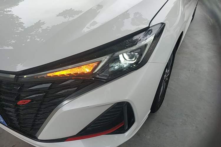 Used CHANGAN Eado 2023 Changan Edition PLUS Blue Whale NE 1.4T GDI DCT Prestige Version Left Front Headlight