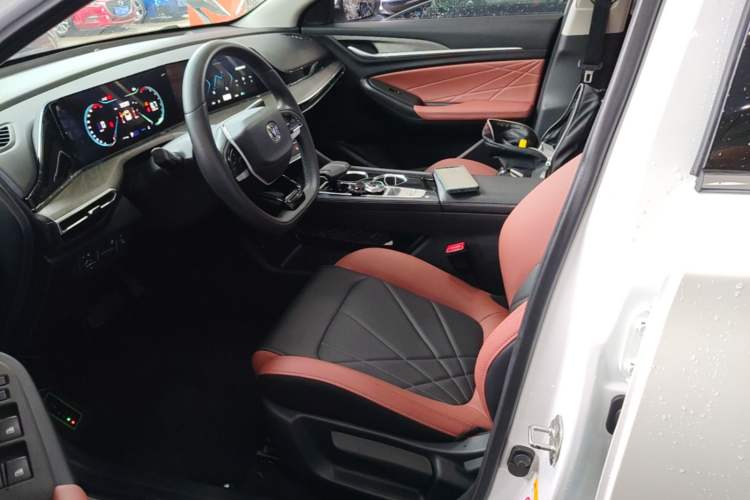 Used CHANGAN Eado 2023 Changan Edition PLUS Blue Whale NE 1.4T GDI DCT Prestige Version Left Front Seat