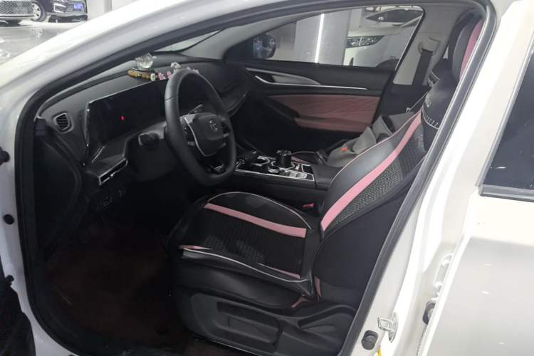 Used CHANGAN Eado 2023 Changan Edition PLUS Blue Whale NE 1.4T GDI DCT Prestige Version Left Front Seat