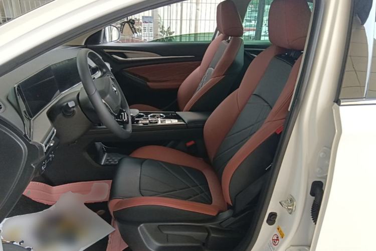 Used CHANGAN Eado 2023 Changan Edition PLUS Blue Whale NE 1.4T GDI DCT Prestige Version Left Front Seat