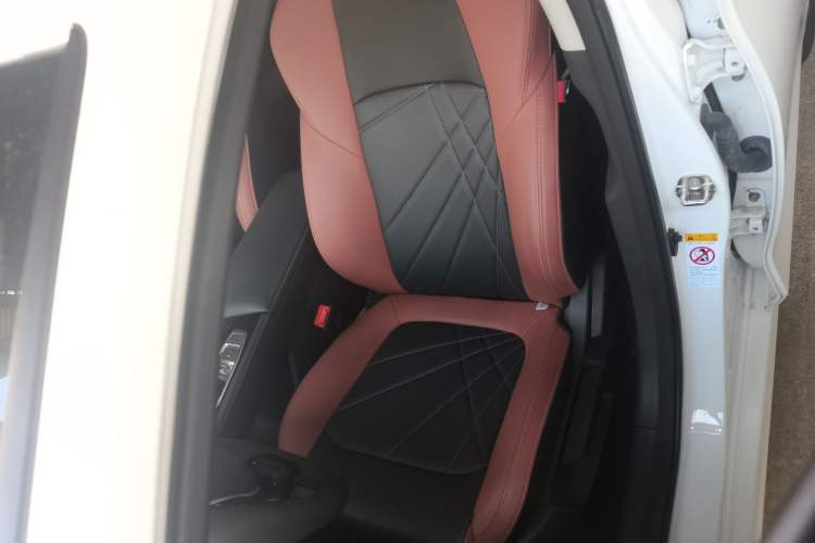 Used CHANGAN Eado 2023 Changan Edition PLUS Blue Whale NE 1.4T GDI DCT Prestige Version Left Front Seat