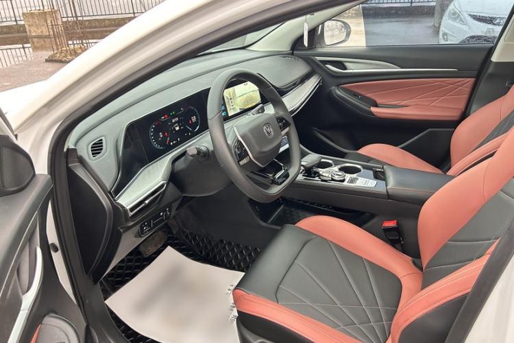 Used CHANGAN Eado 2023 Changan Edition PLUS Blue Whale NE 1.4T GDI DCT Prestige Version Left Front Seat