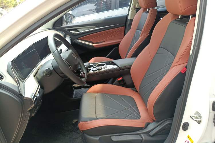 Used CHANGAN Eado 2023 Changan Edition PLUS Blue Whale NE 1.4T GDI DCT Prestige Version Left Front Seat