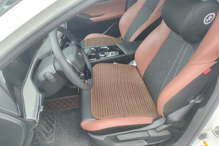 Used CHANGAN Eado 2023 Changan Edition PLUS Blue Whale NE 1.4T GDI DCT Prestige Version Left Front Seat
