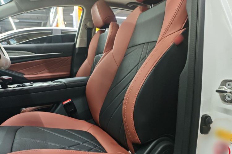 Used CHANGAN Eado 2023 Changan Edition PLUS Blue Whale NE 1.4T GDI DCT Prestige Version Left Front Seat