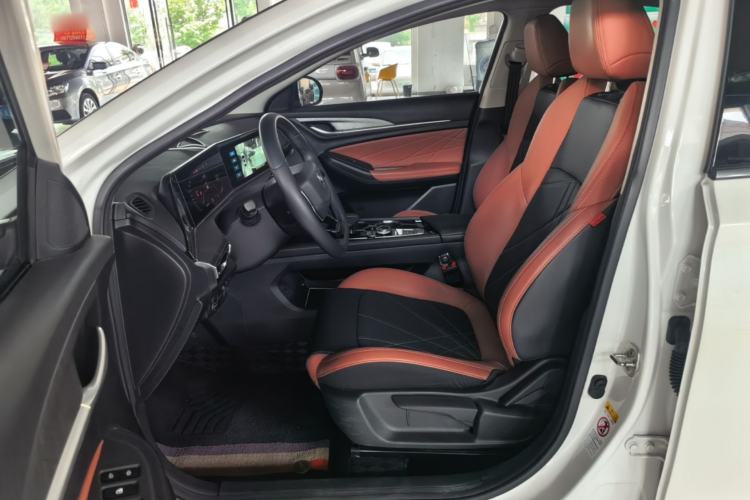 Used CHANGAN Eado 2023 Changan Edition PLUS Blue Whale NE 1.4T GDI DCT Prestige Version Left Front Seat