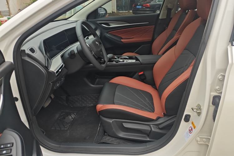 Used CHANGAN Eado 2023 Changan Edition PLUS Blue Whale NE 1.4T GDI DCT Prestige Version Left Front Seat