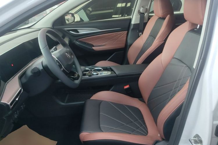 Used CHANGAN Eado 2023 Changan Edition PLUS Blue Whale NE 1.4T GDI DCT Prestige Version Left Front Seat